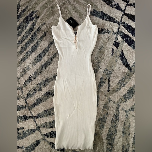 NWT❤️ HERA Tight Fitting Cream Ribbed Dress - Picture 3 of 9